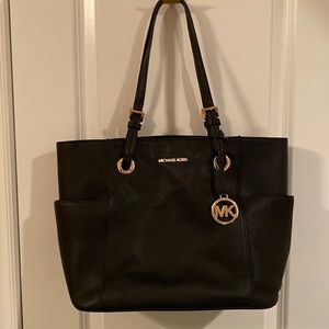 Michael Kors Jet Set Medium Pebbled Leather Tote Bag